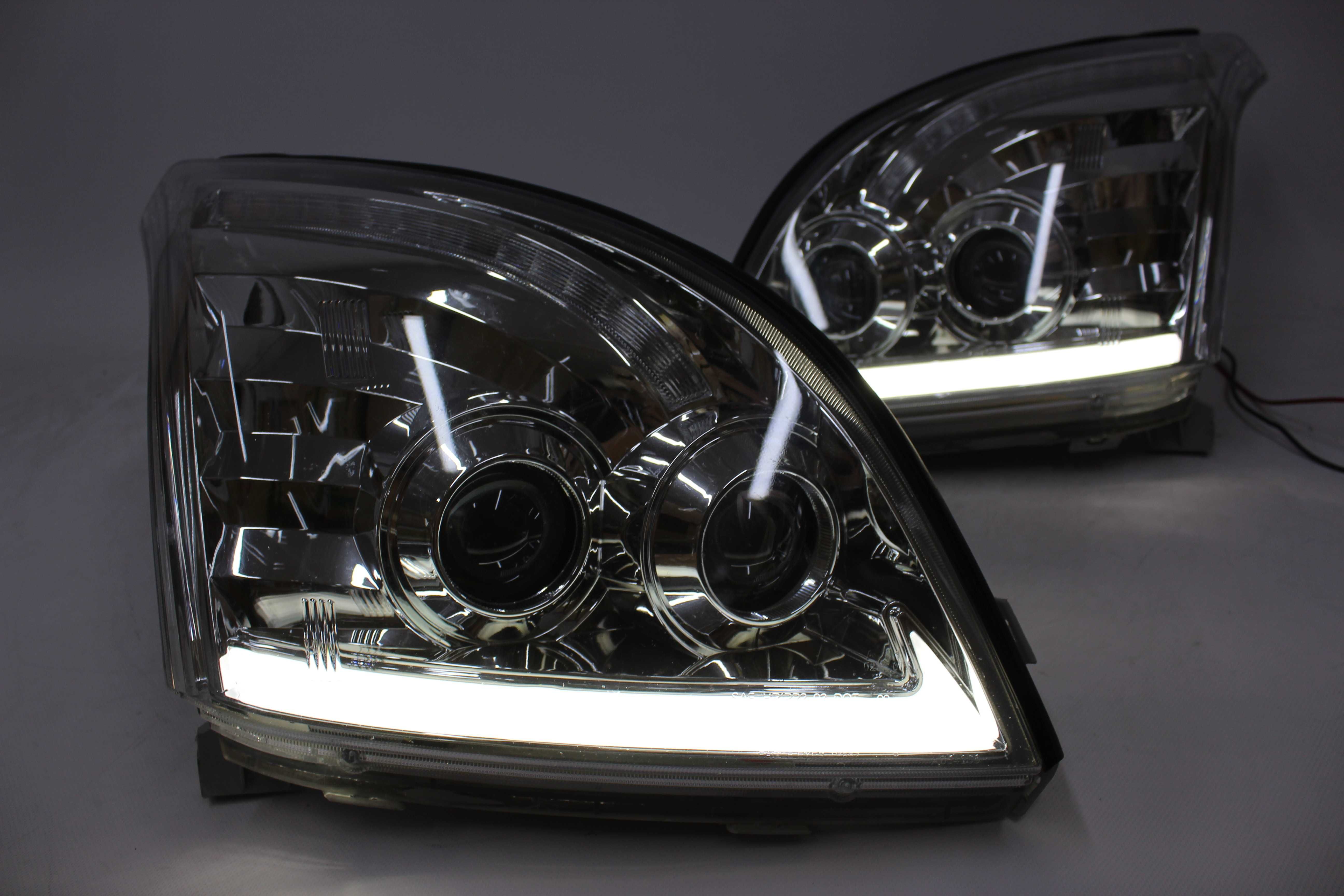 Lampy przednie przód TOYOTA LAND CRUISER 120 r. 03-09 LED BAR DYNAMIC