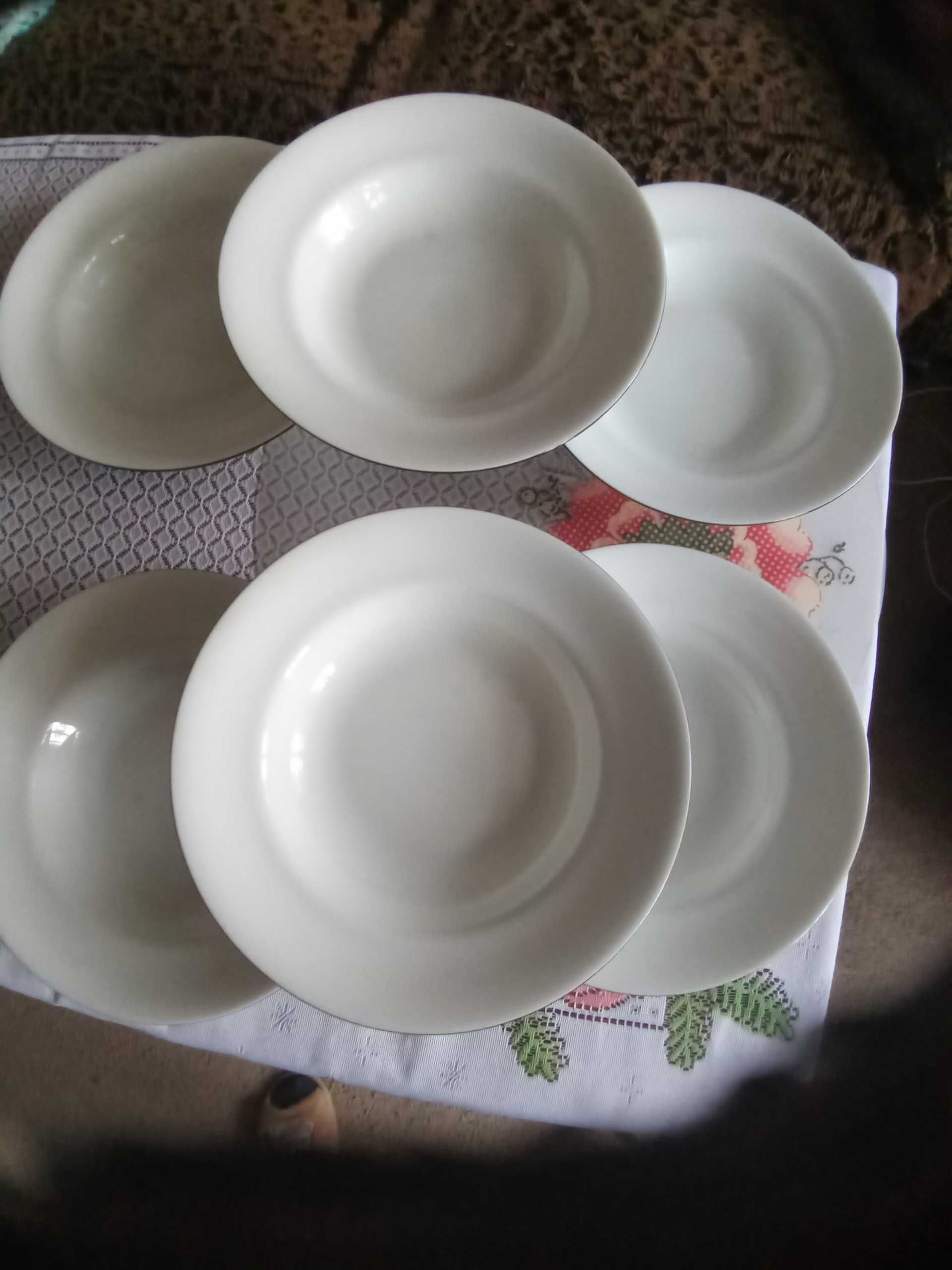 Sześć głębokich talerzy porcelana chińska
