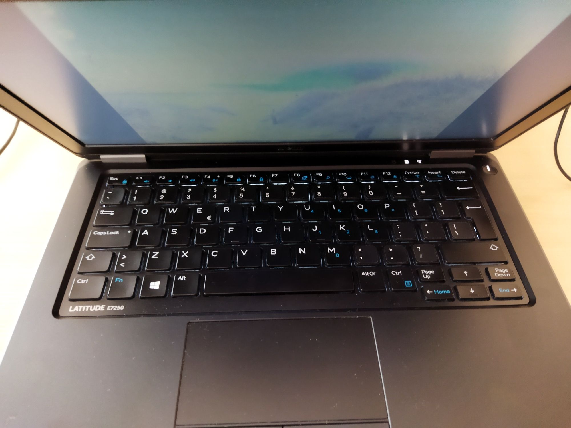 Dell 7250 i5-5300u 8gb 256 SSD Samsung stacja dokująca monitor