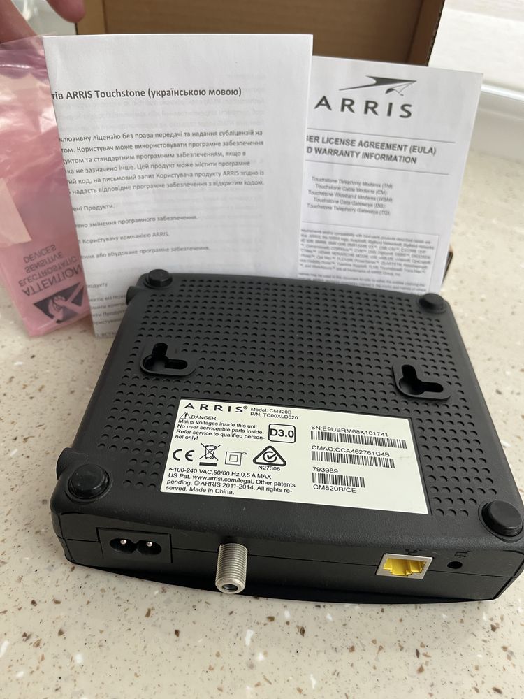 Кабельний модем Arris CM820