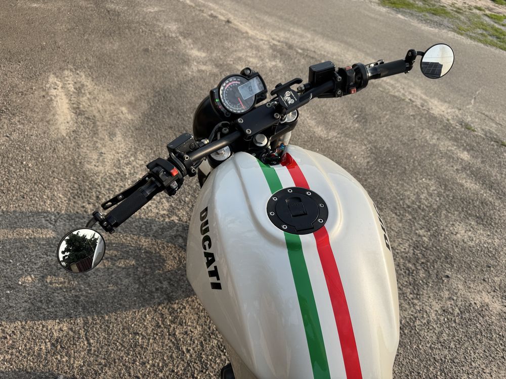 Ducati Monster 600cc