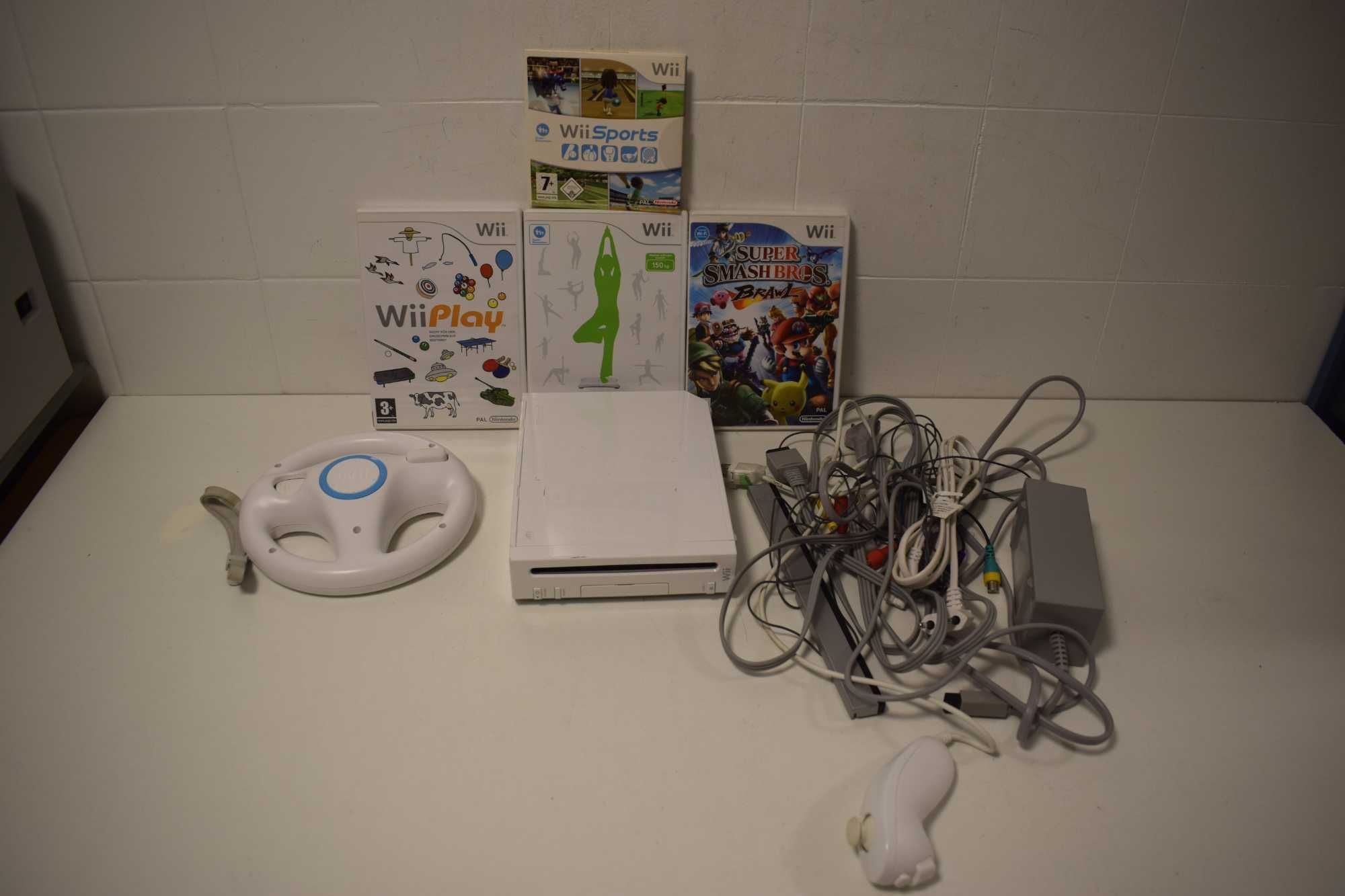 Consola Wii com Jogos e mais acessorios