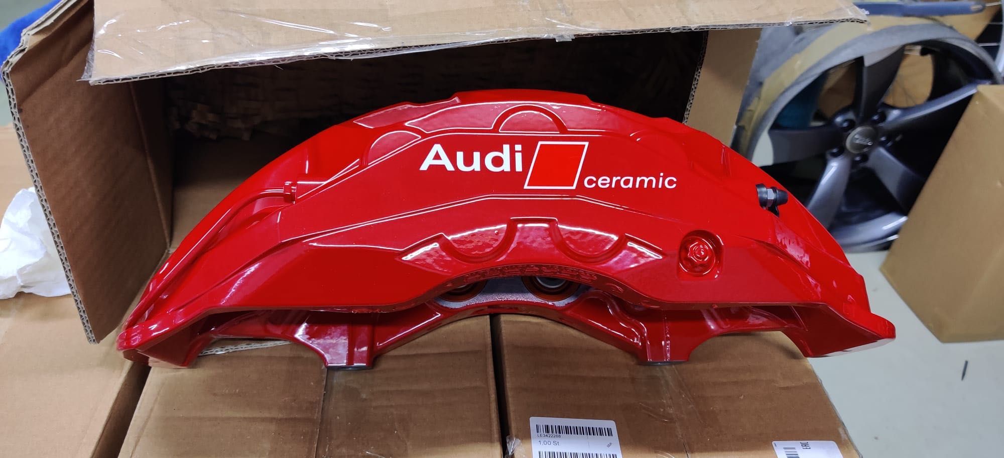 Zaciski hamulcowe 10-tłoczków Akebono Audi nowe