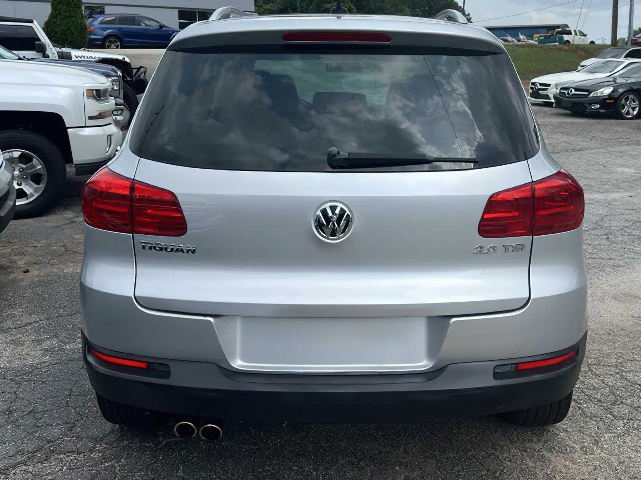 Volkswagen Tiguan  SE 2015