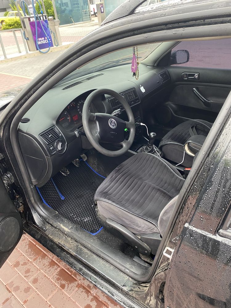 Volkswagen Golf 4