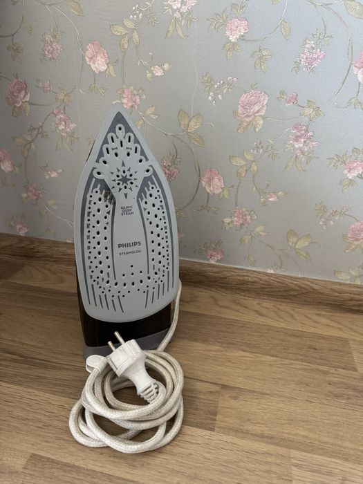 Праска Утюг Philips Azur GC4870/02