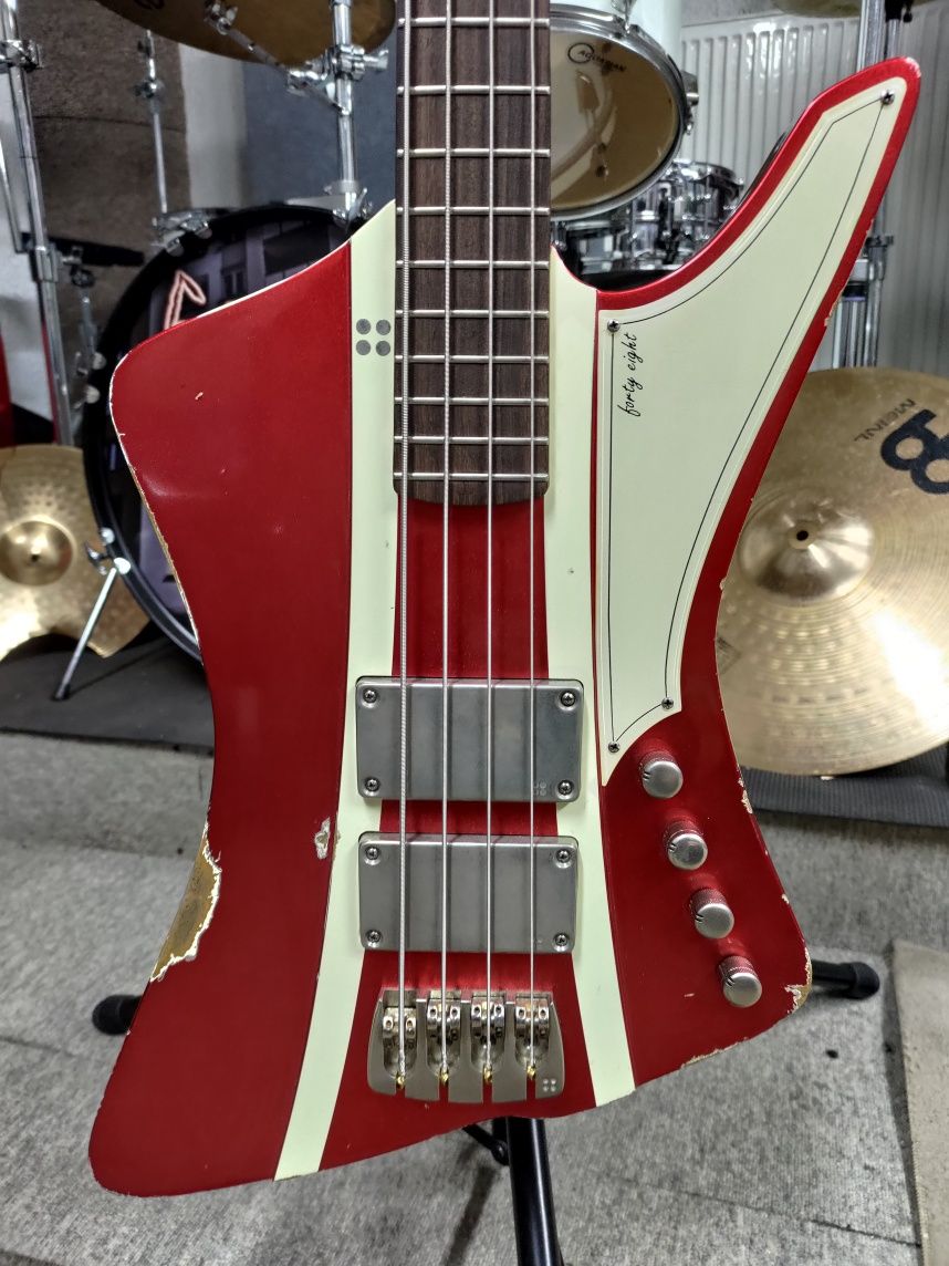 Gitara basowa Sandberg Forty Eight