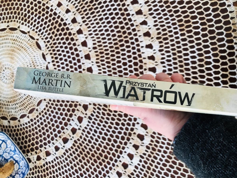 Przystań Wiatrów George R.R. Martin, Lisa Tuttle