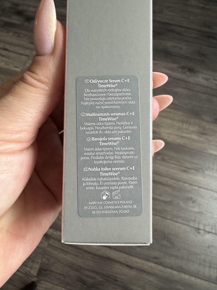 Odżywcze serum C+E Mary Kay