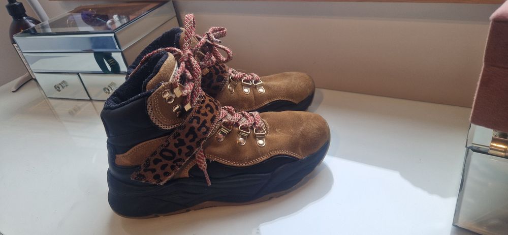 Damskie buty zimowe, trapery