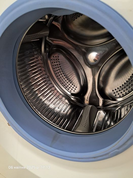 Пральна машинка, працює, під ремонт або на запчастини