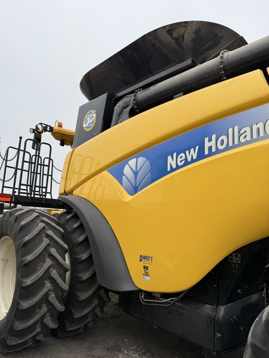 New holland CR9070