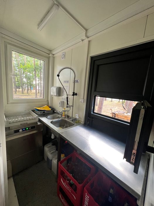 Pawilon gastronomiczny z wyposażeniem, 35m