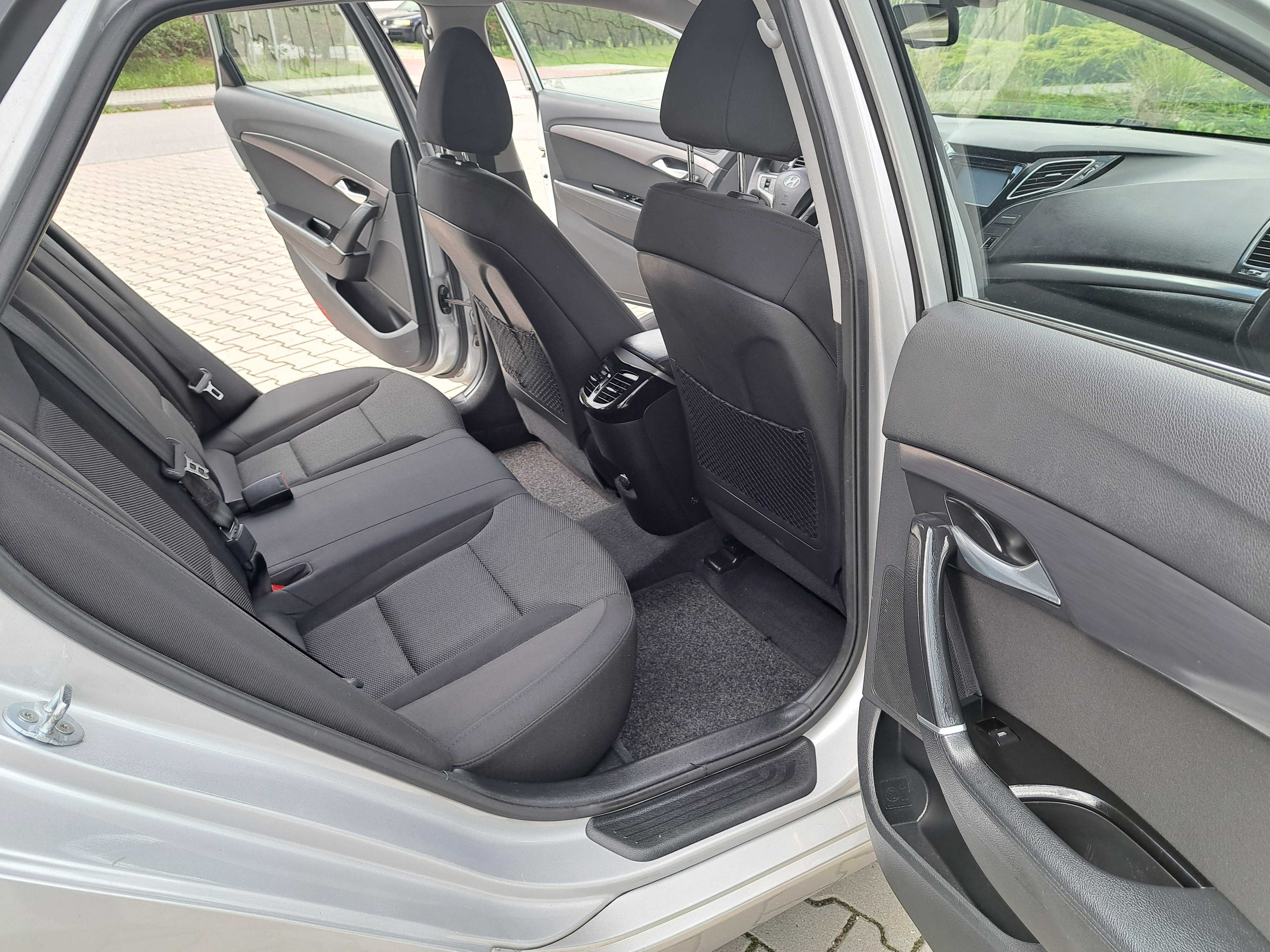 Ładne i40*2014r*Salon PL*2.0 Benzyna*Przebieg 139 tyś*Alu*Kamera*Navi*