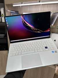 Samsung book ion 15.6" Oled i7/8/512 Чудовий Стан