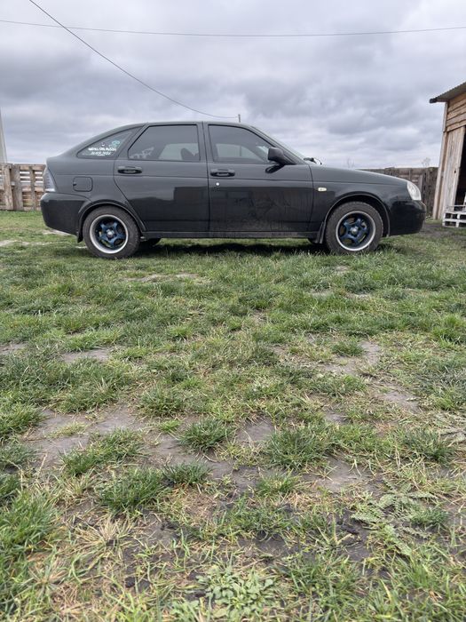 Продам Пріору 4.2.1