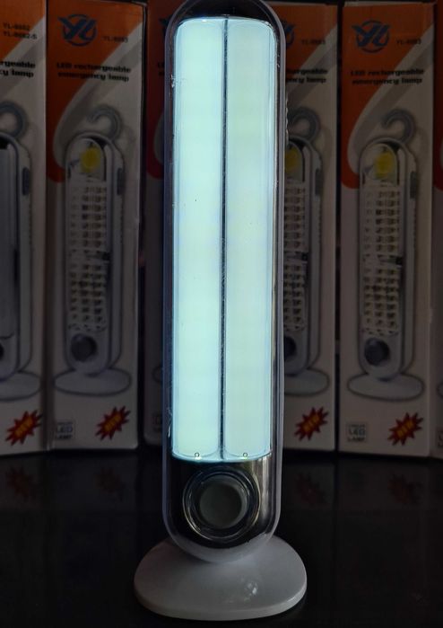 Ліхтар з вбудованим акум.  та зарядним пристроєм. Зарядки от 6 год.