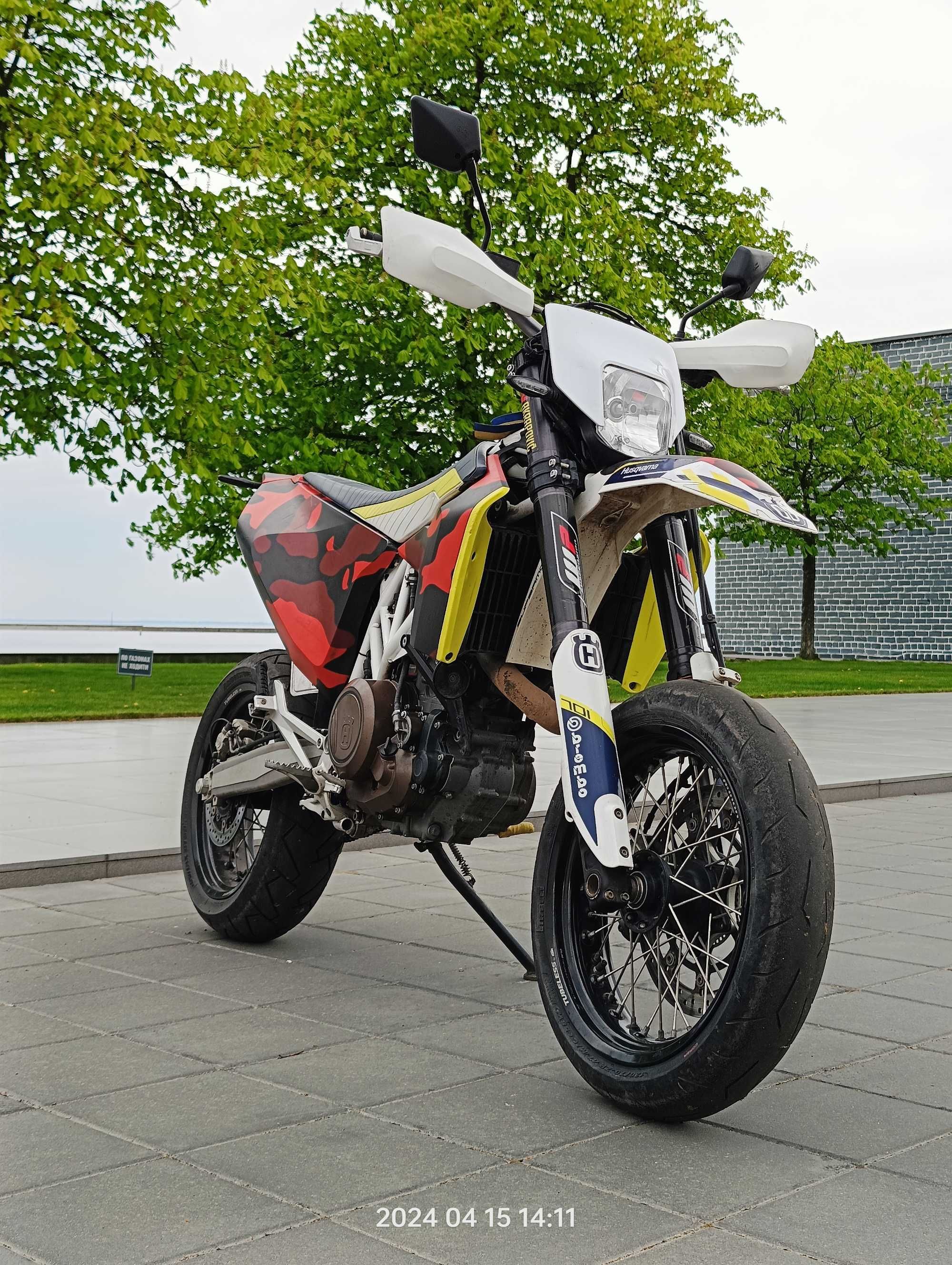 3800$ Husqvarna 701 Supermoto KTM smc 690 r