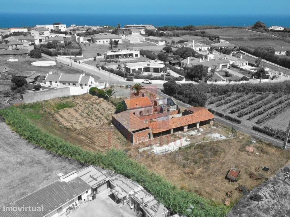 Terreno com ruina com viabilidade de construção extra