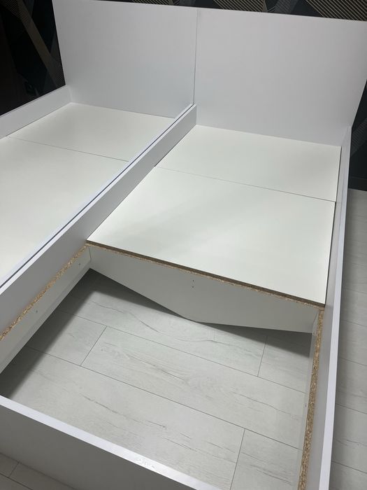 Спальні меблі.