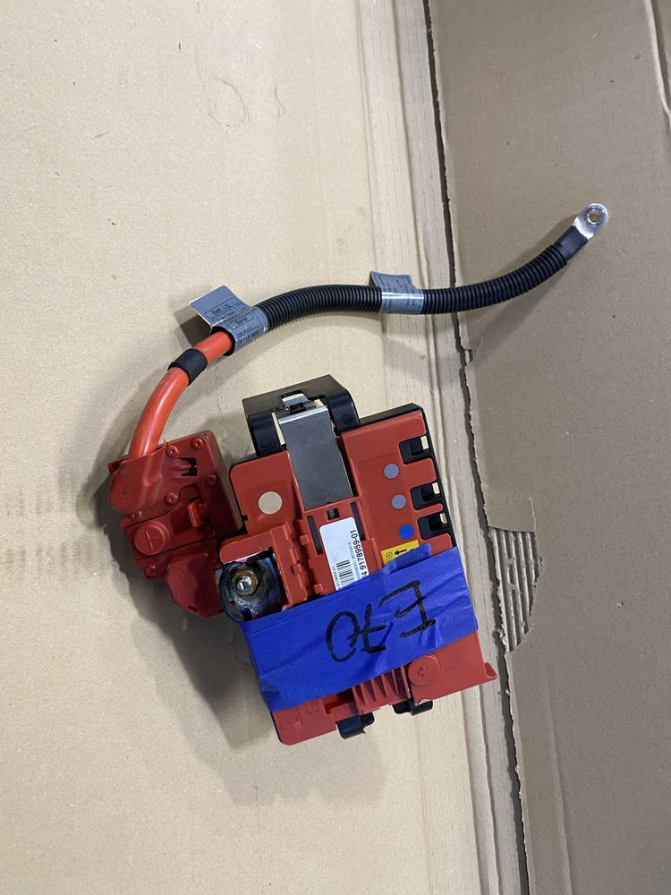 Nabój Klema pirotechniczna Kabel plusowy Bmw X5 X6 e70 e71