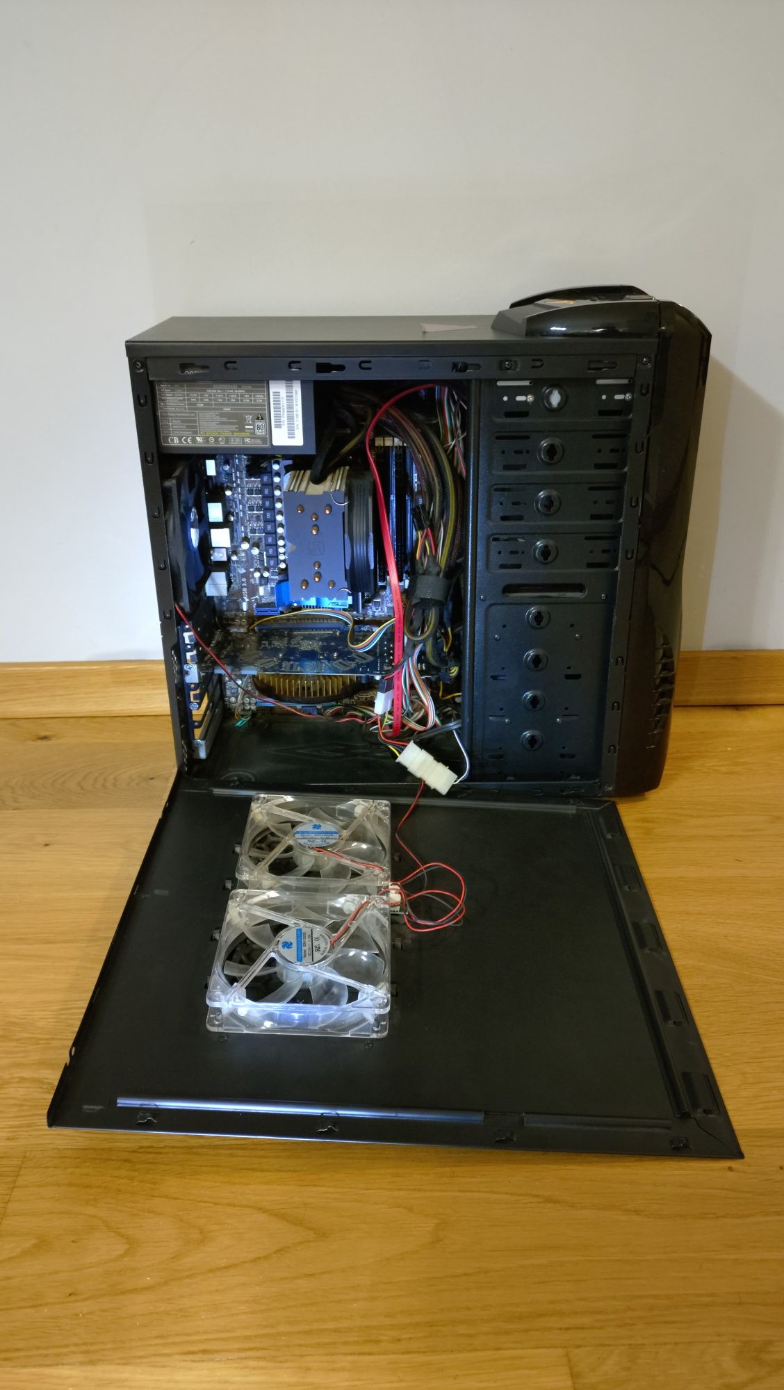 Komputer PC Phenom II x4 965, 9800GT 1GB, 8GB RAM