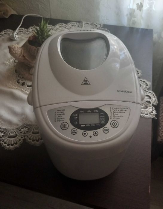 Продам хлебопечку