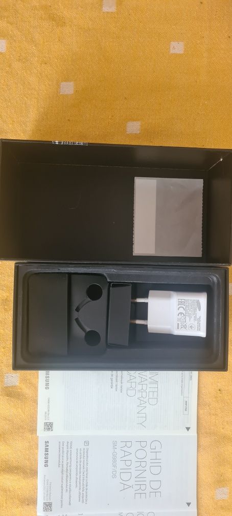 Продам срочно телефон SAMSUNG S-20