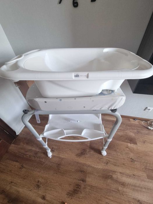 Пеленальный столик с ванночкой