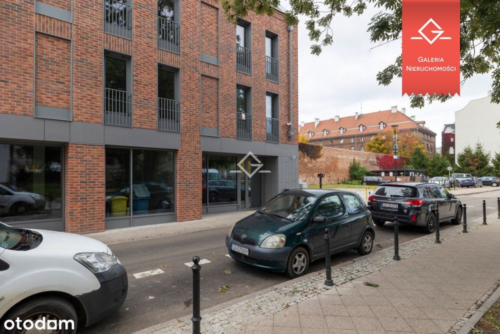 Top lokalizacja | Witryny | Parter | Od zaraz