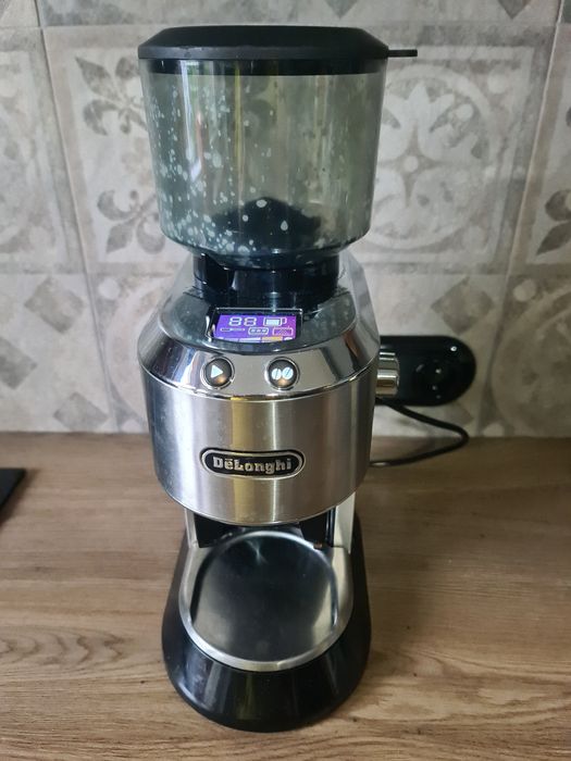 De'Longhi ekspres EC685M + młynek KG521M