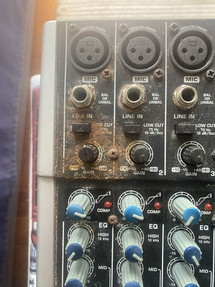 Behringer XENYX X1622USB