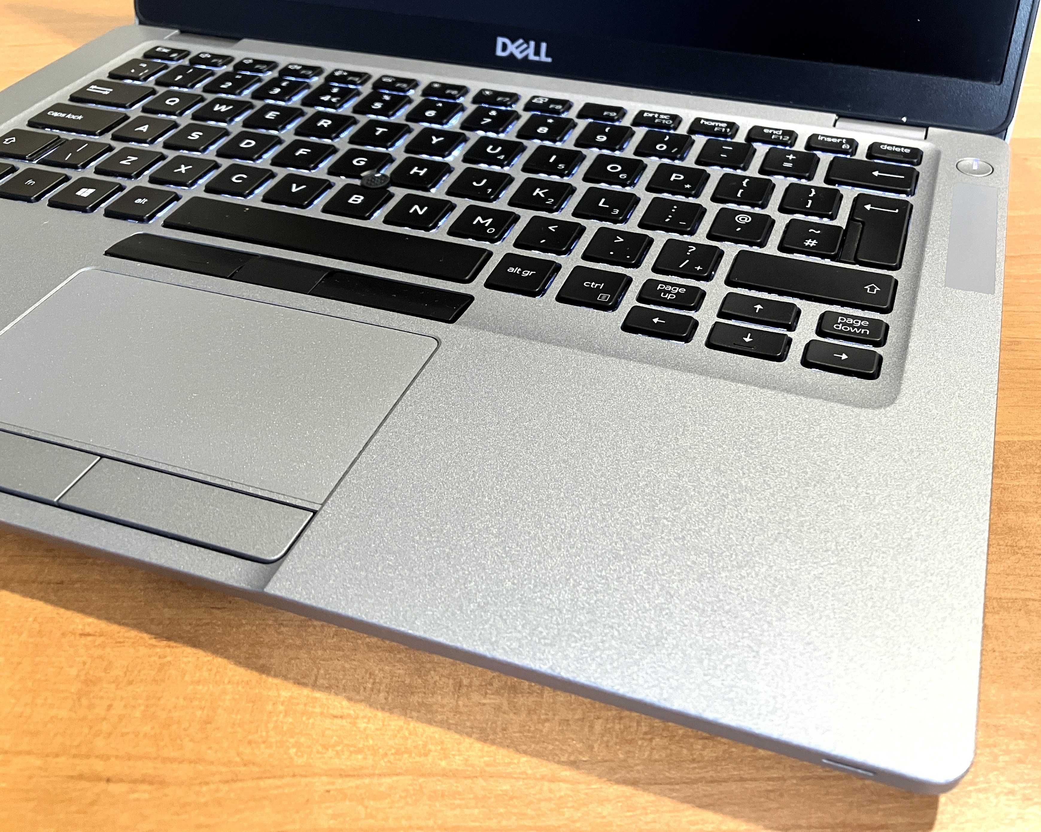 Laptop DELL 5411 Intel® Core™ i7-10th (6x5,1GHz) 16GB 512GB SSD USB-C™