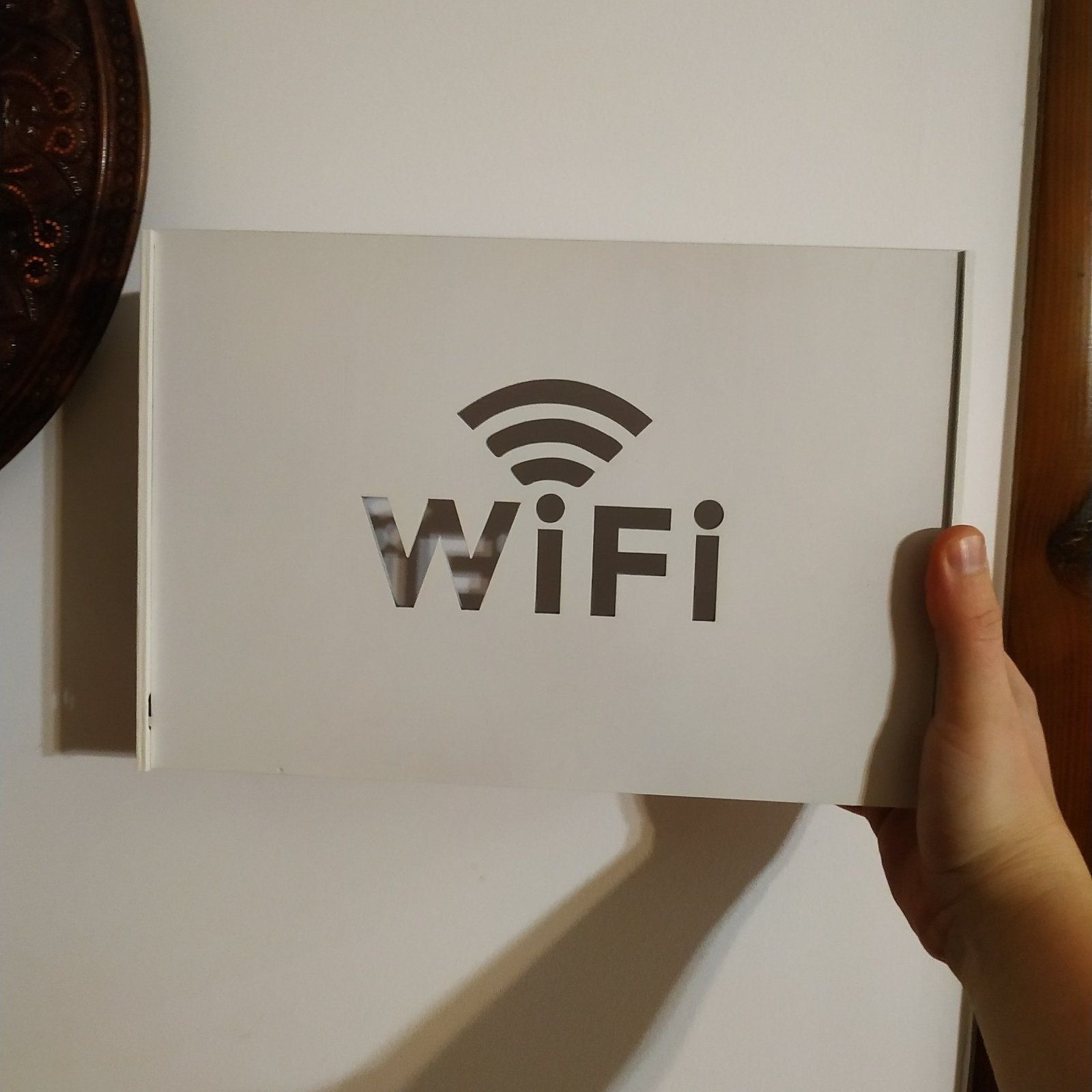 Поличка для WiFi