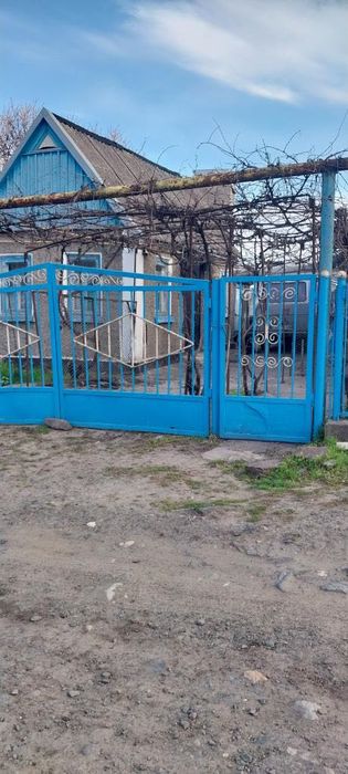 продам будинок.       .