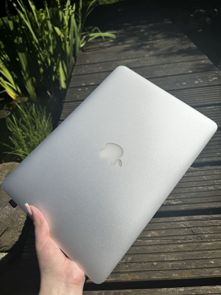 Macbook Air 2015 (early) 13 cali