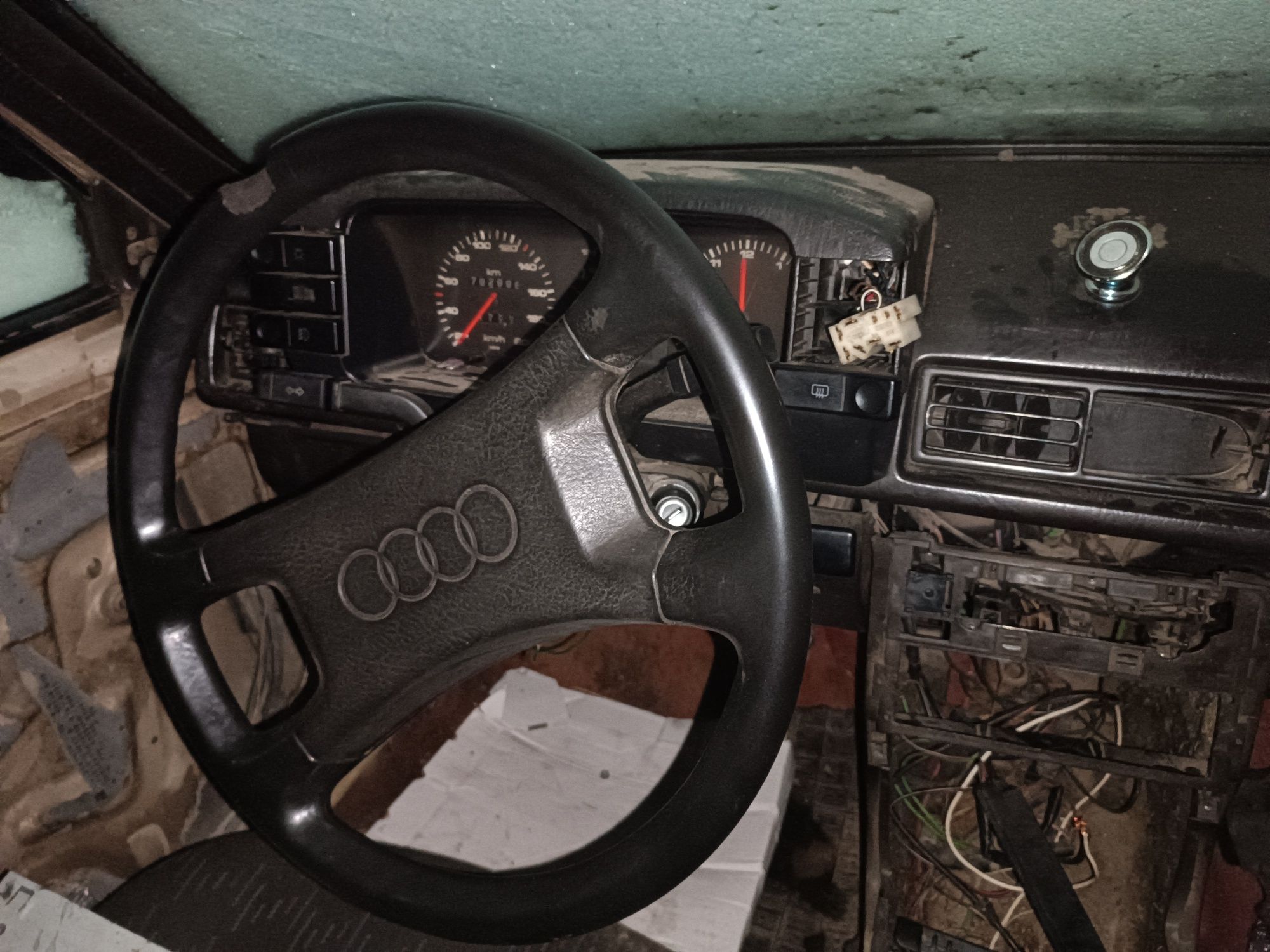 Розборка audi 80 b2 1.6D (гбц  і тд)