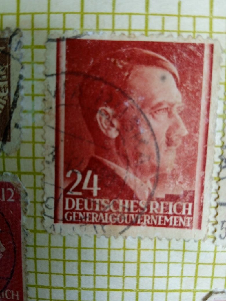 Велика колекція марок.
