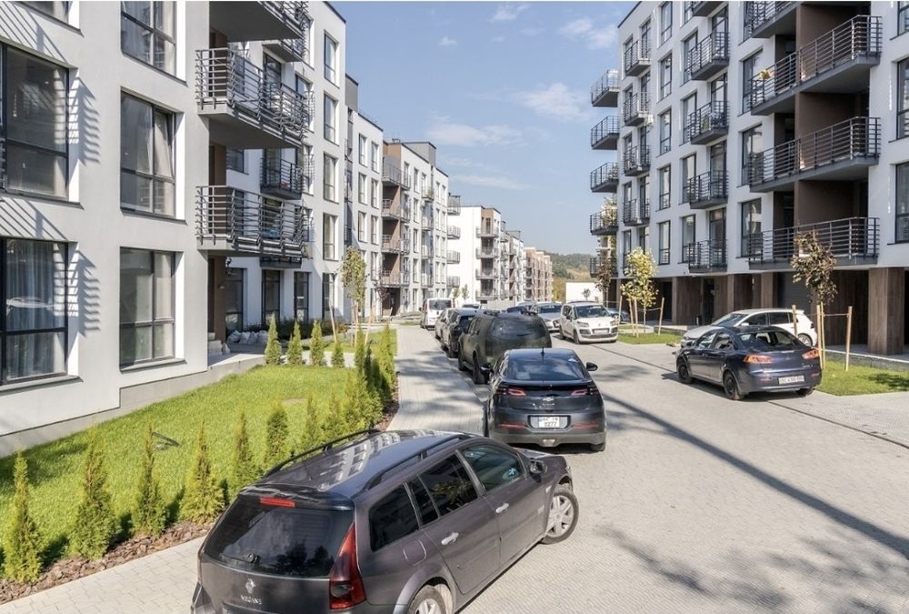 • Продаж 1к.кв.в обжитому комплексі Грінвуд 2 в Брюховичах