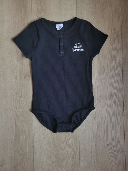 Body z krótkim rękawem prążkowane czarne na zatrzaski prążek Zara 128