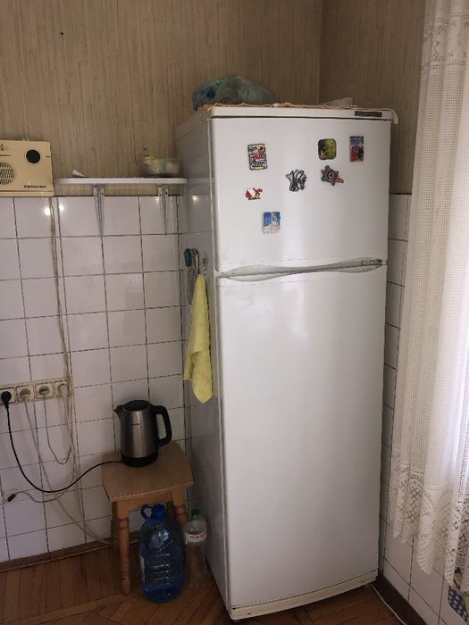комната в 2к.кв., мебель, техника, пешком м.Академгородок, Житомирская