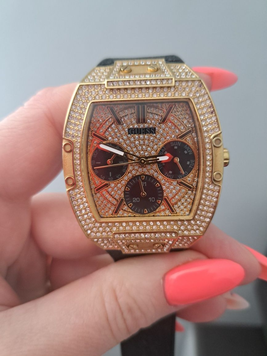 Продам  часы Guess оригинал