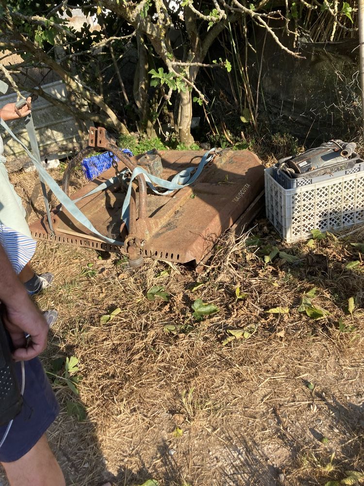 Limpeza de terrenos com trator 45cv roçagem, frese, escraficador