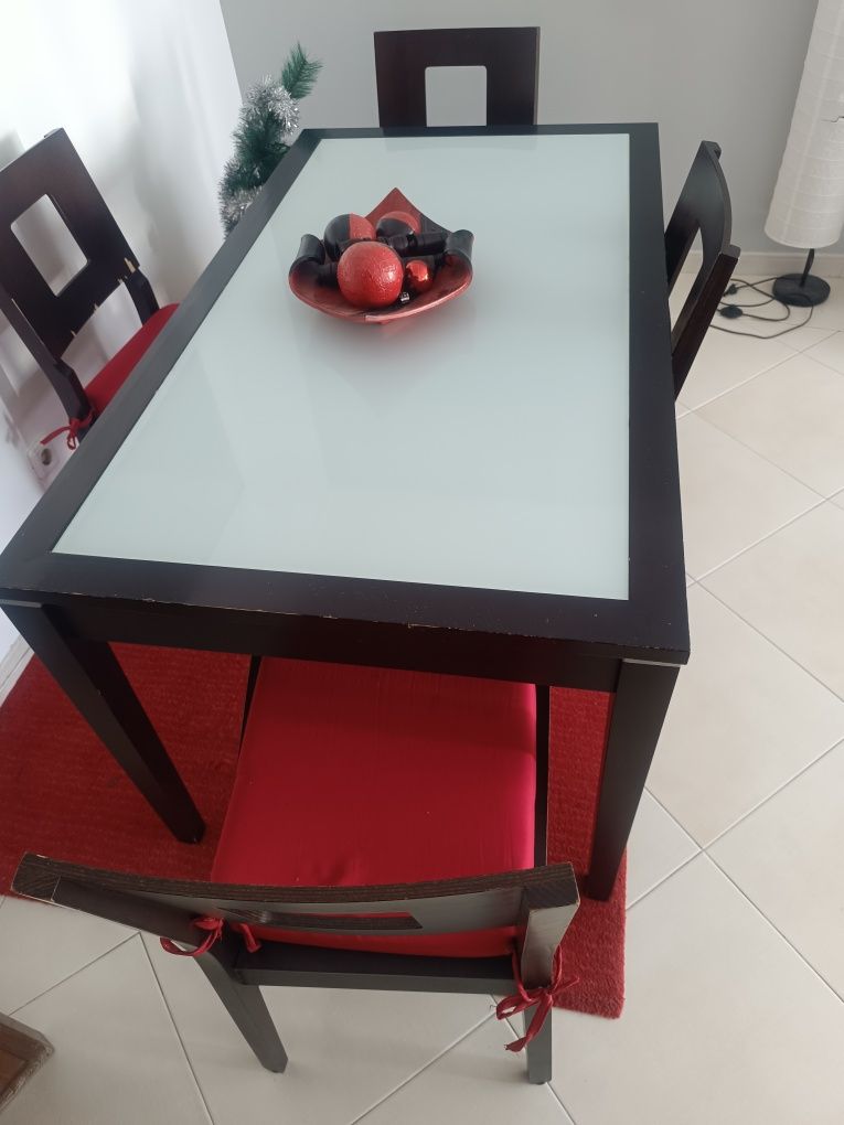 Mesa jantar + 4 cadeiras