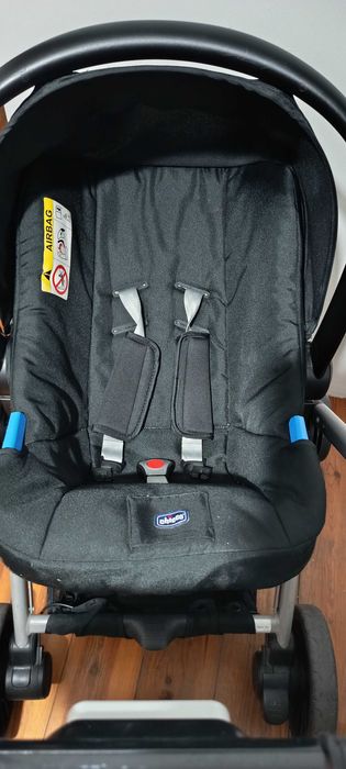 Vendo Carrinho de Bebe Chicco Fechamento envelope + ovo + base  do ovo