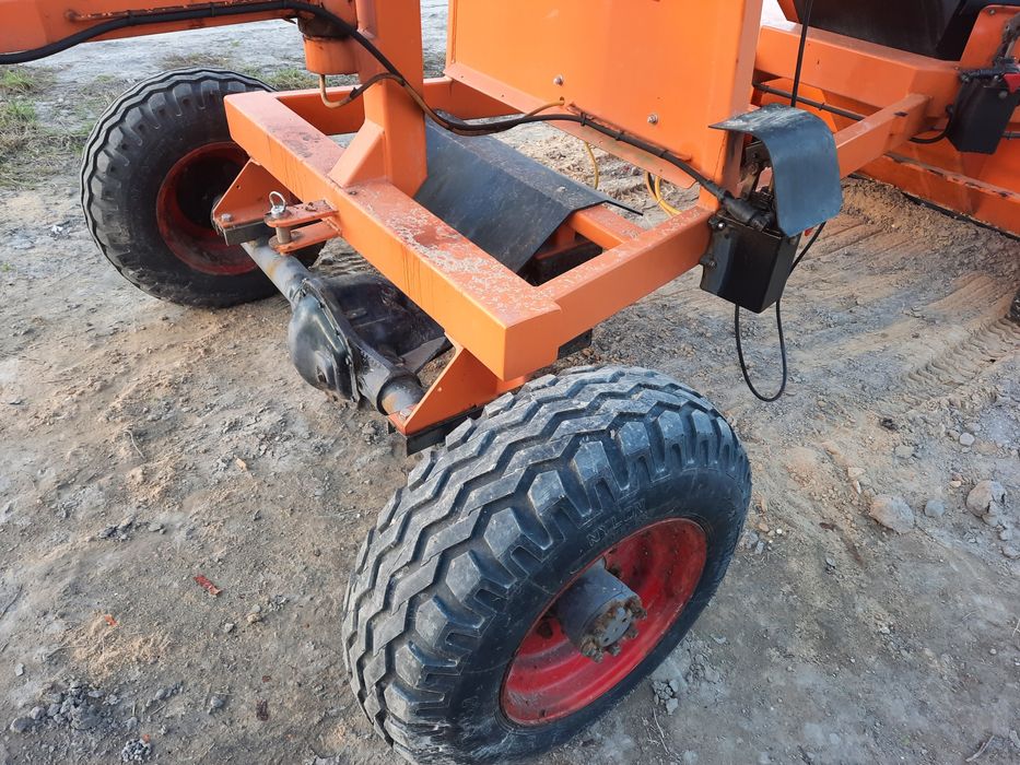 Ładowarka taśmowa samopobiejąca taśmociąg cat przesiewacz sortownik