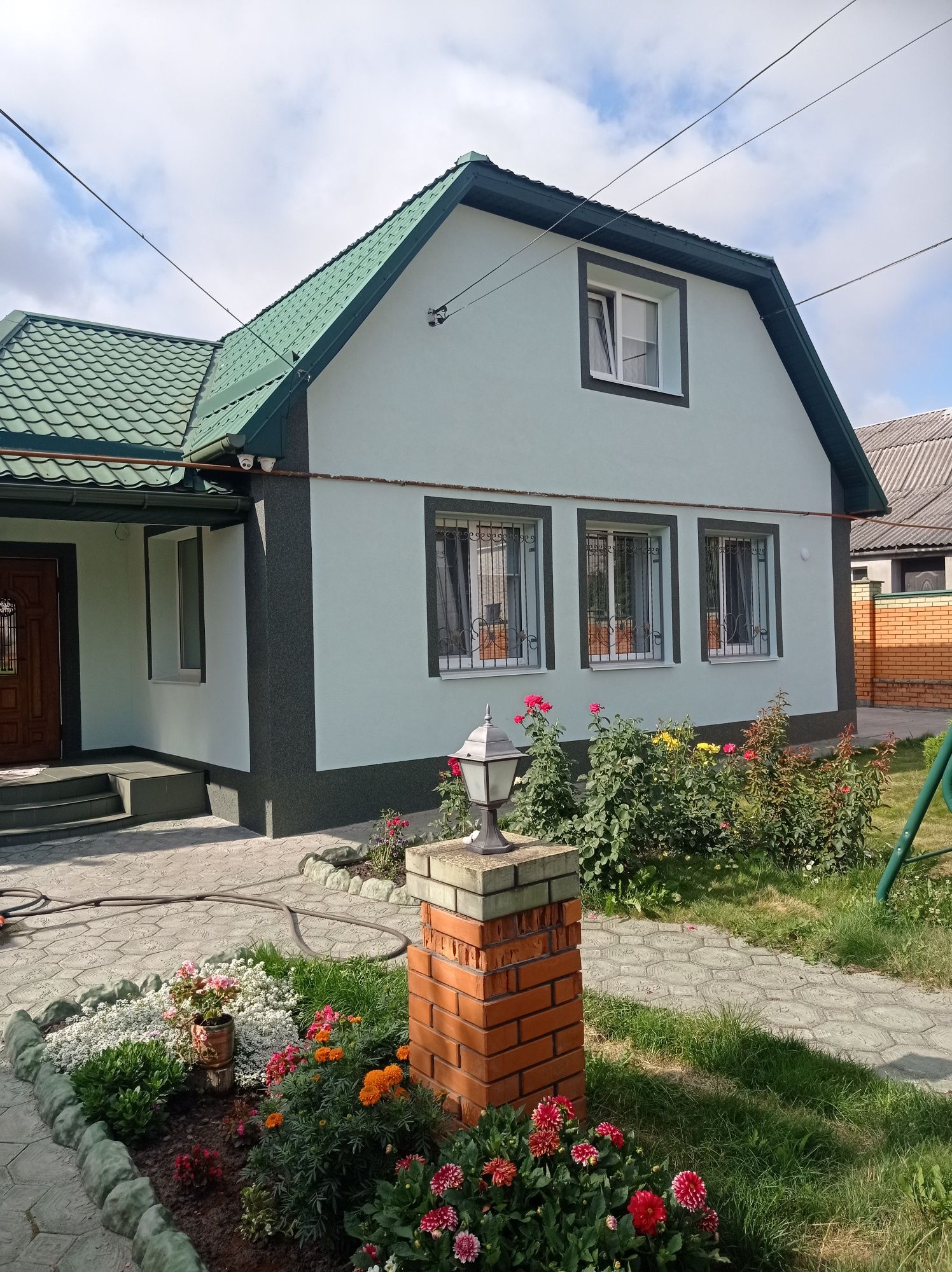 Утеплення фасадів будинків та квартир під ключ монтаж водостоки