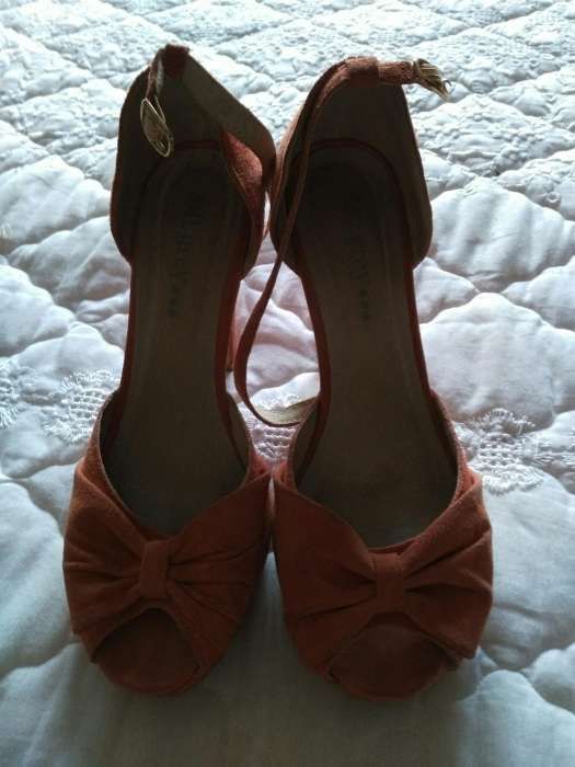 Sapatos e sandálias