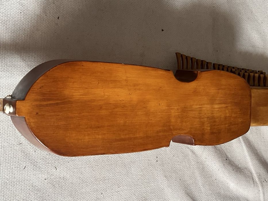 Nyckelharpa usada em excelente estado
