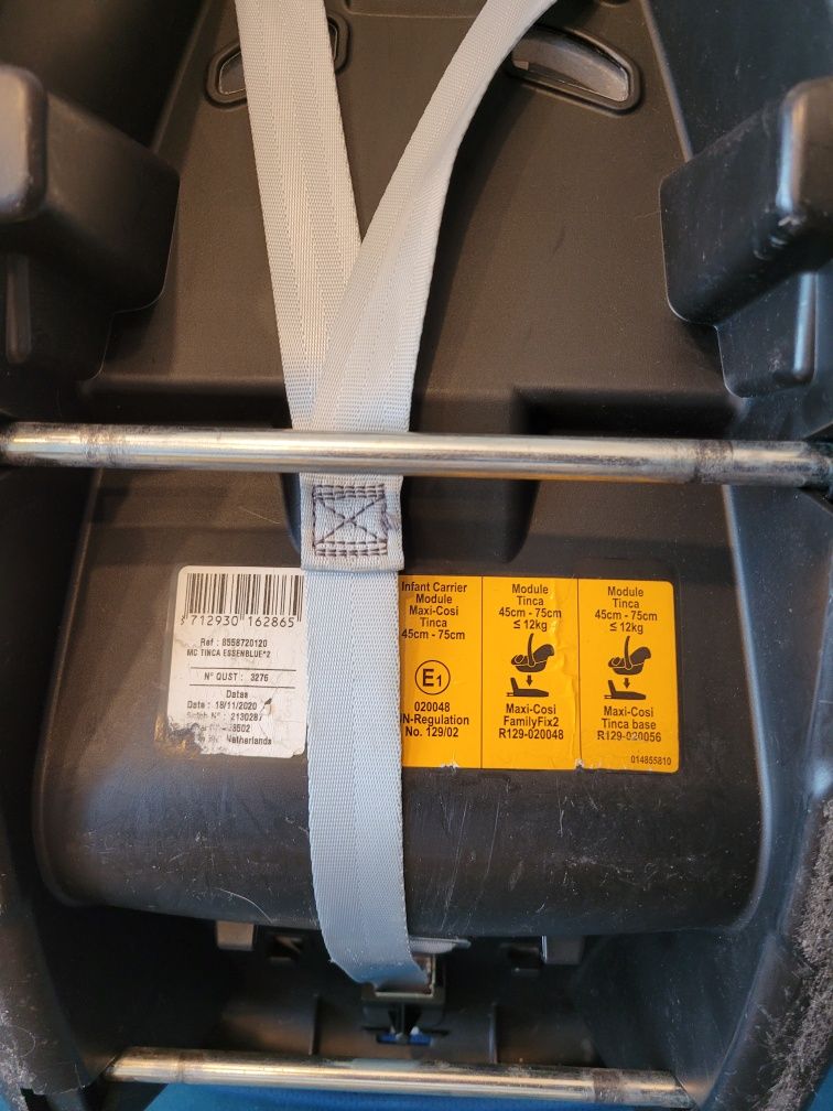Fotelik Maxi-Cosi Tinca 45cm-75cm do 12kg i dwie stację bazowe IsoFix: